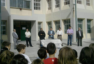 Ο αντιδήμαρχος Τεχνικής Υπηρεσίας Αραμπατζής Γαβριήλ κατά την Τελετή Αγιασμού στο 13ο και 22ο Δημοτικό Σχολείο Ηλιούπολης